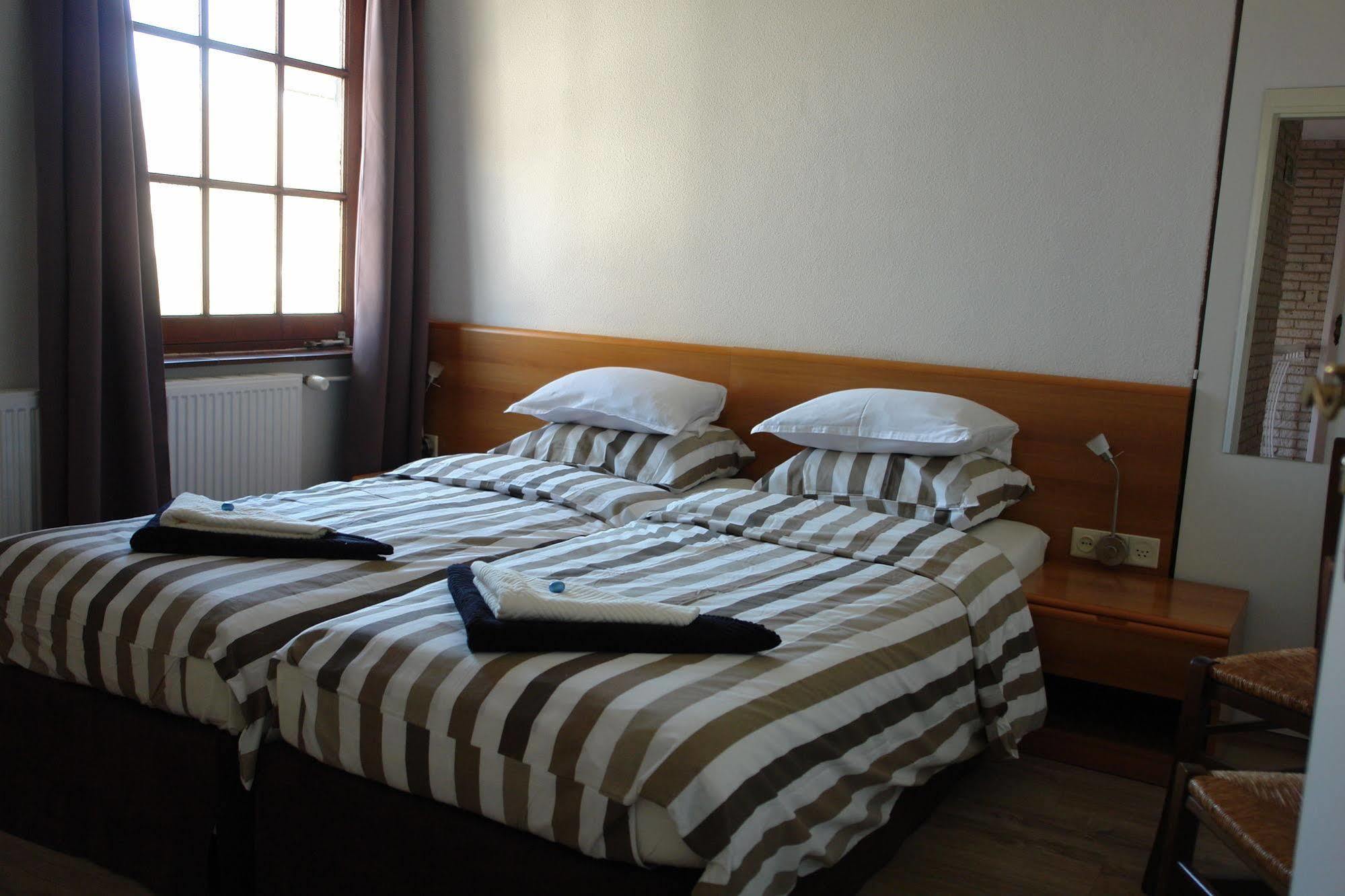 Apart Hotel Het Veerse Meer คอร์ทเคเนอ ภายนอก รูปภาพ